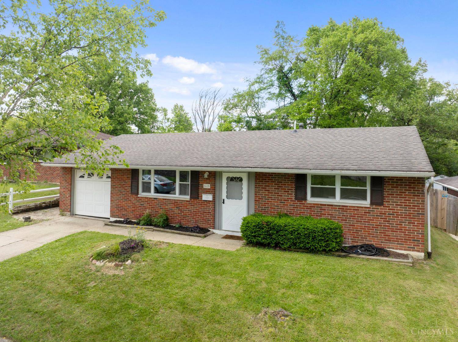 Cincinnati, OH 45224,5615 Leafwood Dr