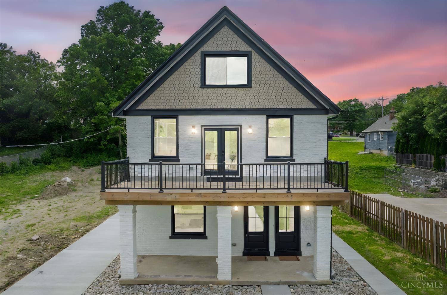 Cincinnati, OH 45205,817 Hawthorne Ave #B
