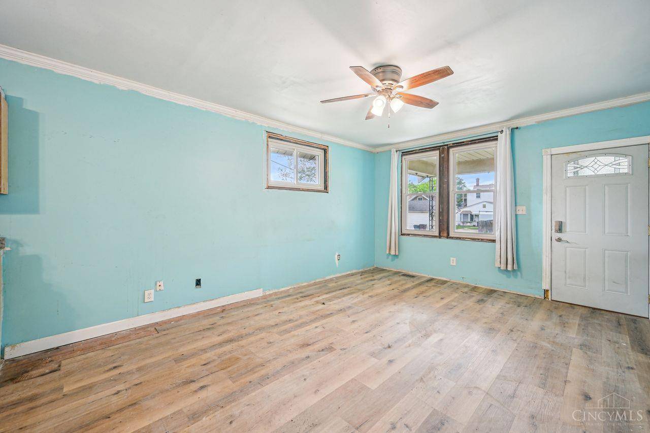 Cincinnati, OH 45215,1404 Brown St
