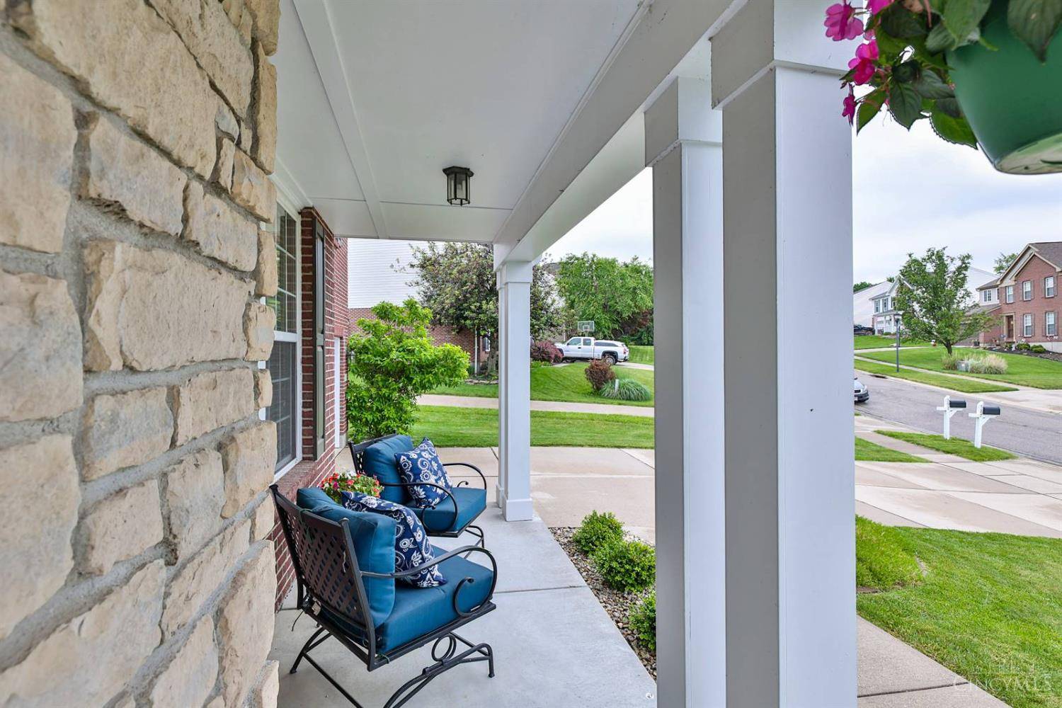 Cleves, OH 45002,587 Laurelwood Dr