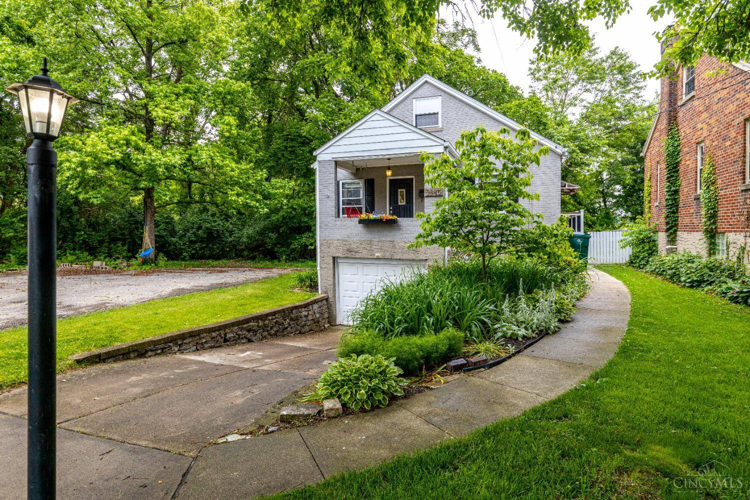 Cincinnati, OH 45209,3880 Marburg