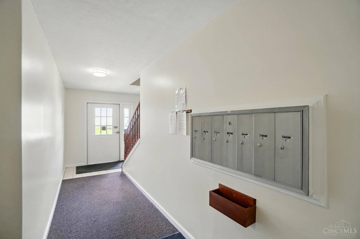 Delhi Twp, OH 45233,837 Neeb Rd #2
