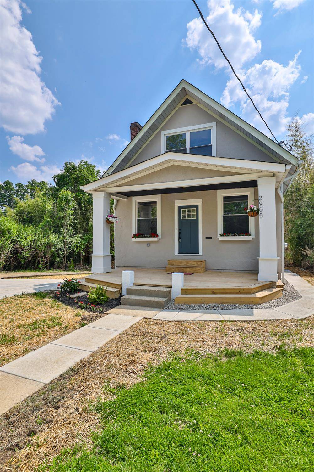 Cincinnati, OH 45213,2905 Losantiville Ave