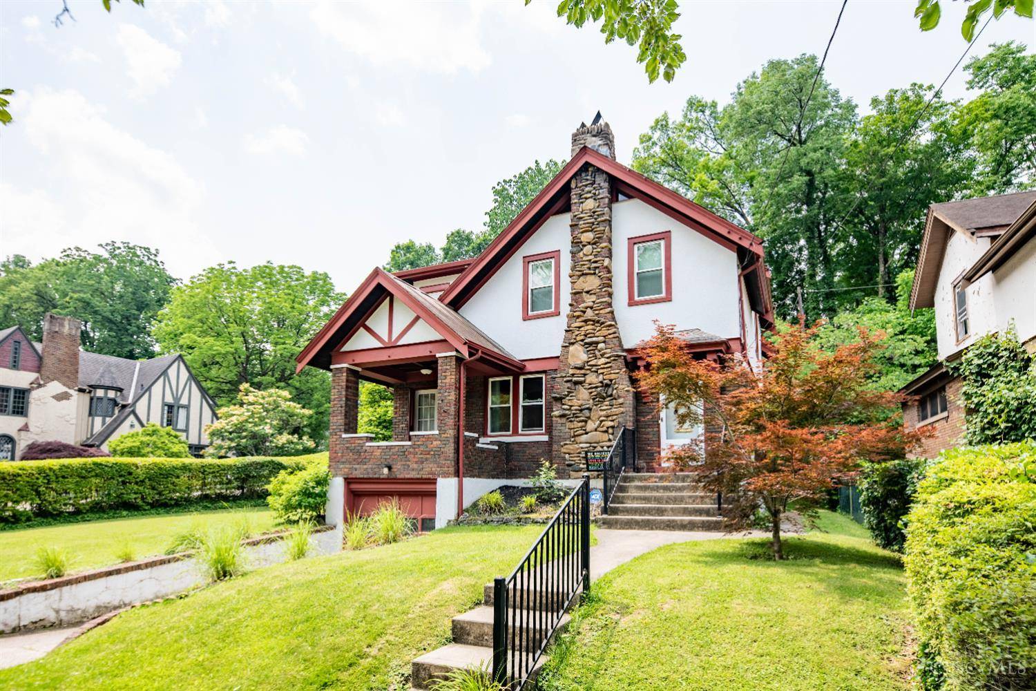 Cincinnati, OH 45229,667 E Mitchell Ave