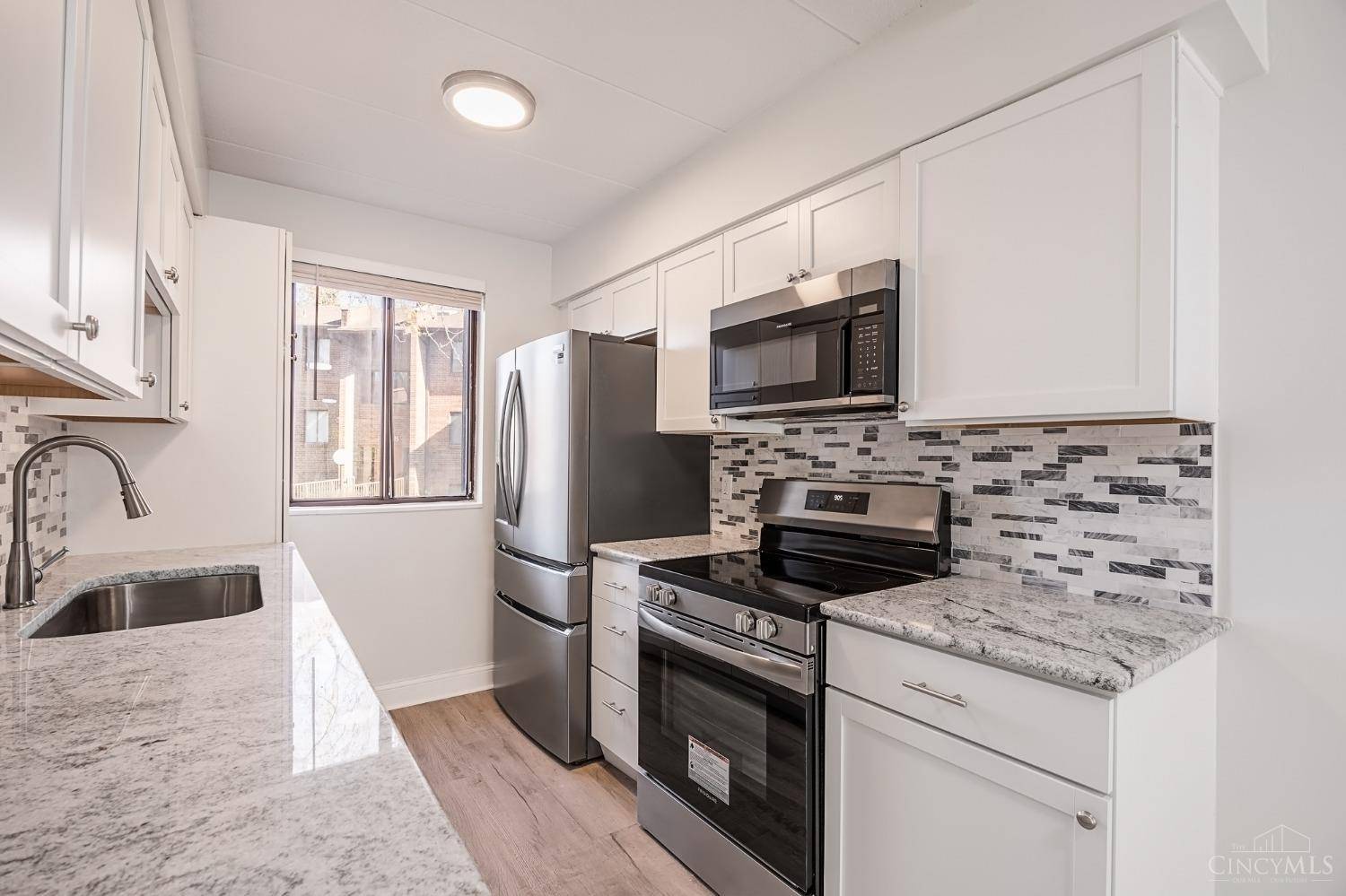 Cincinnati, OH 45205,452 Grand Ave #6