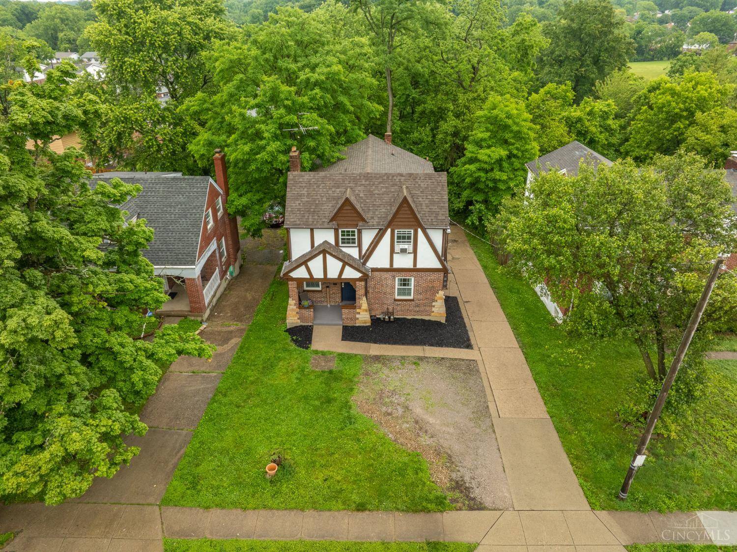 Cincinnati, OH 45239,5612 Colerain Ave