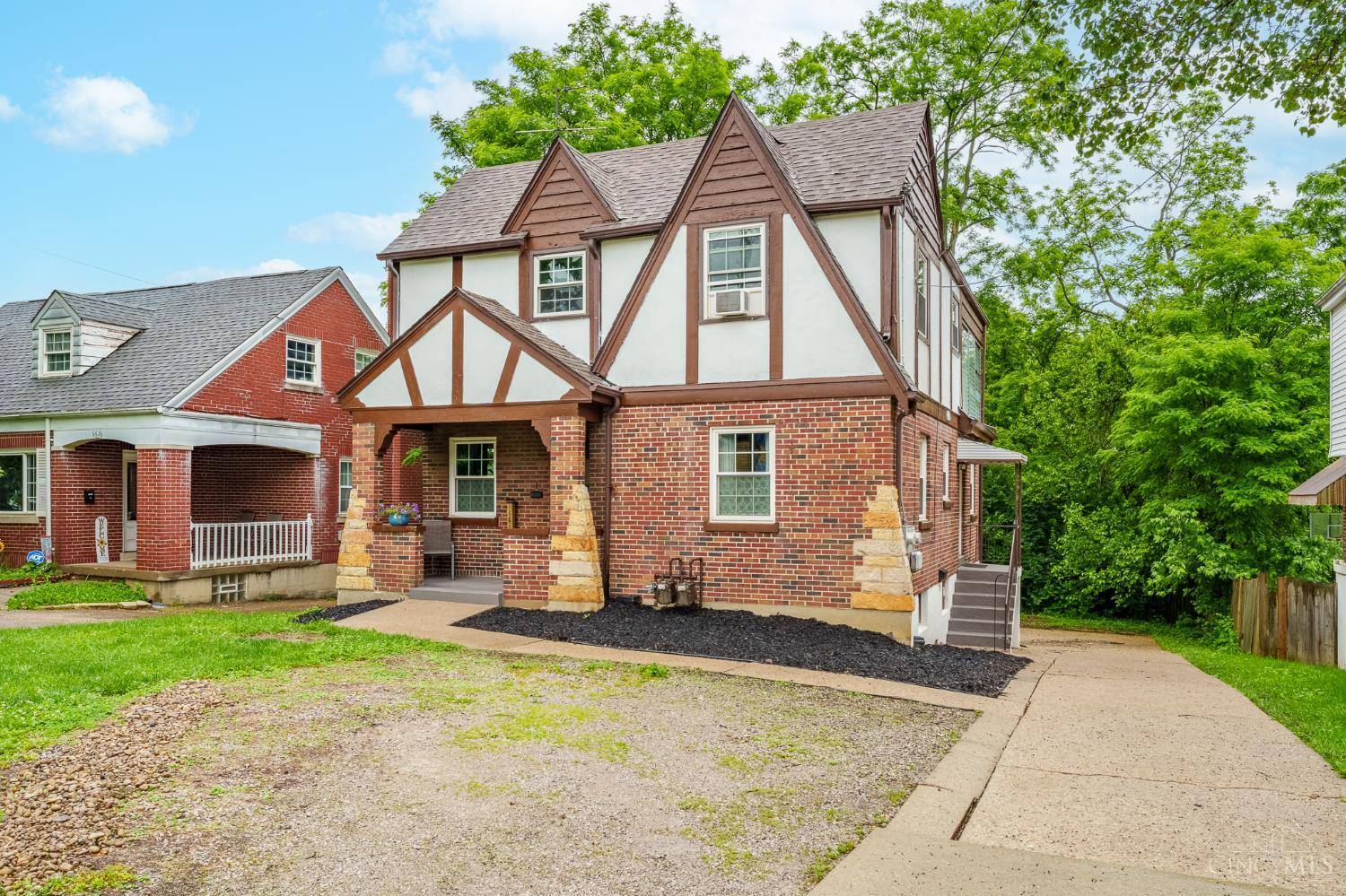 Cincinnati, OH 45239,5612 Colerain Ave