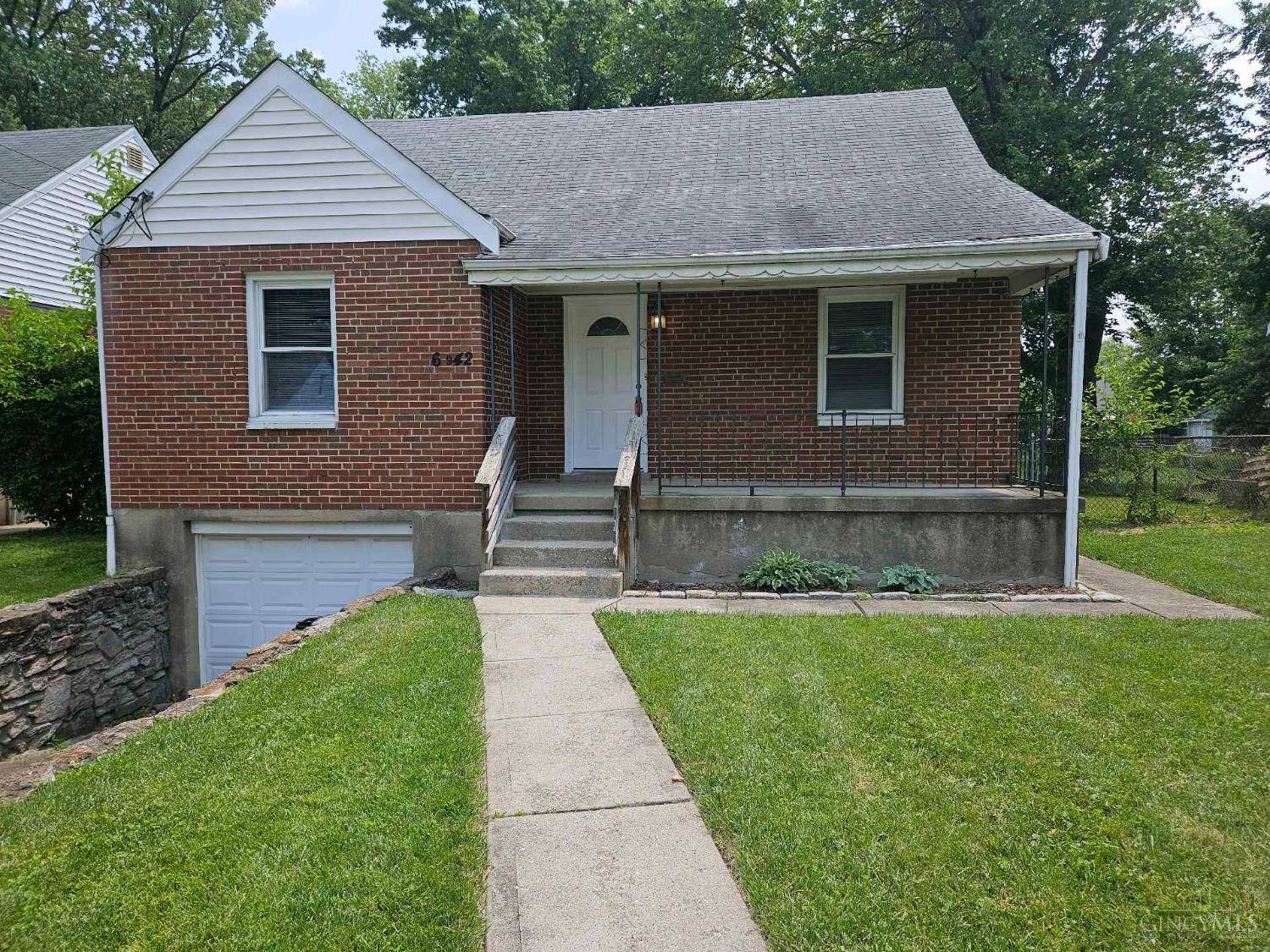 North College Hill, OH 45239,6942 Gloria