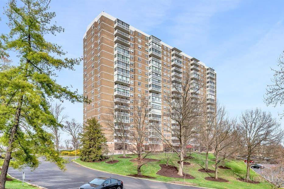 Cincinnati, OH 45208,2444 Madison Rd #610B