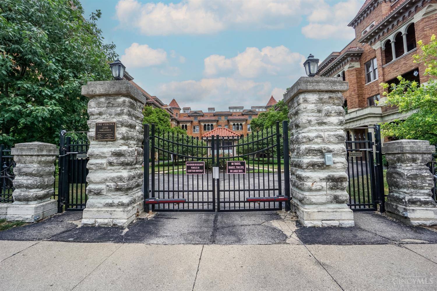 Cincinnati, OH 45206,2356 Park Ave #44