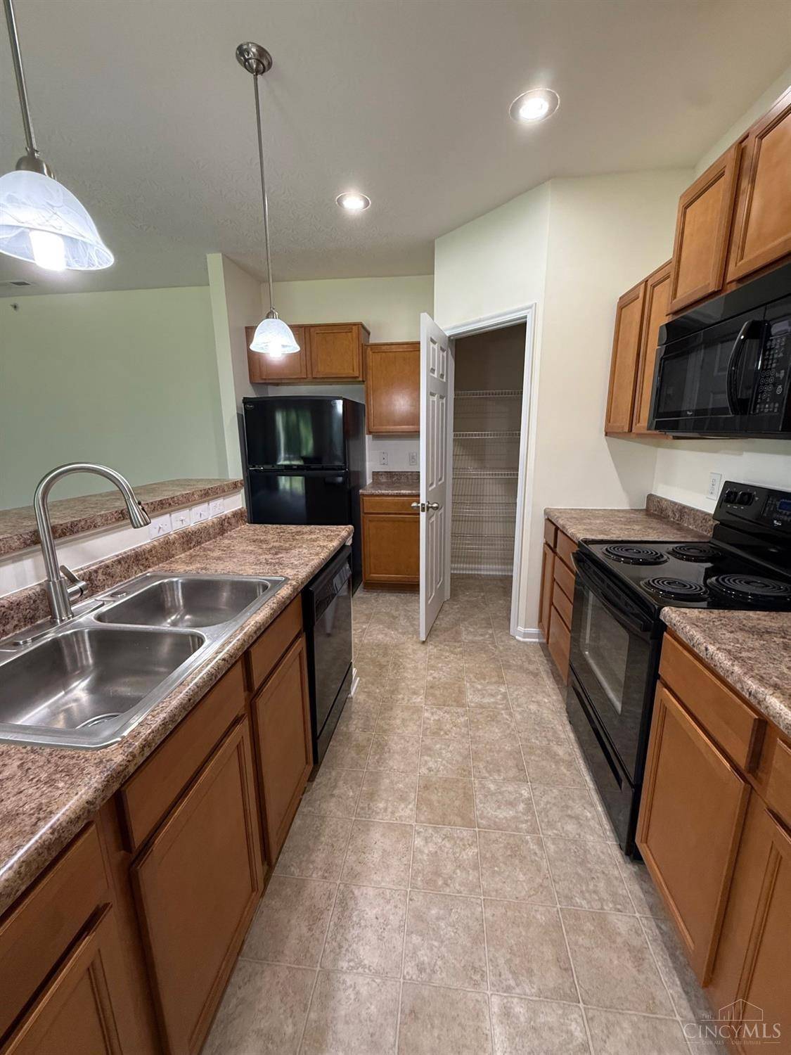 Batavia Twp, OH 45103,2043 Commons Cir #20I