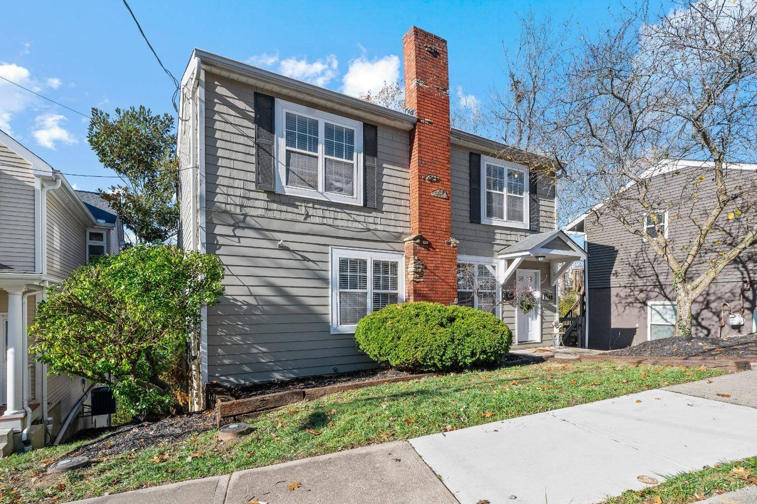 Cincinnati, OH 45226,573 Hoge St