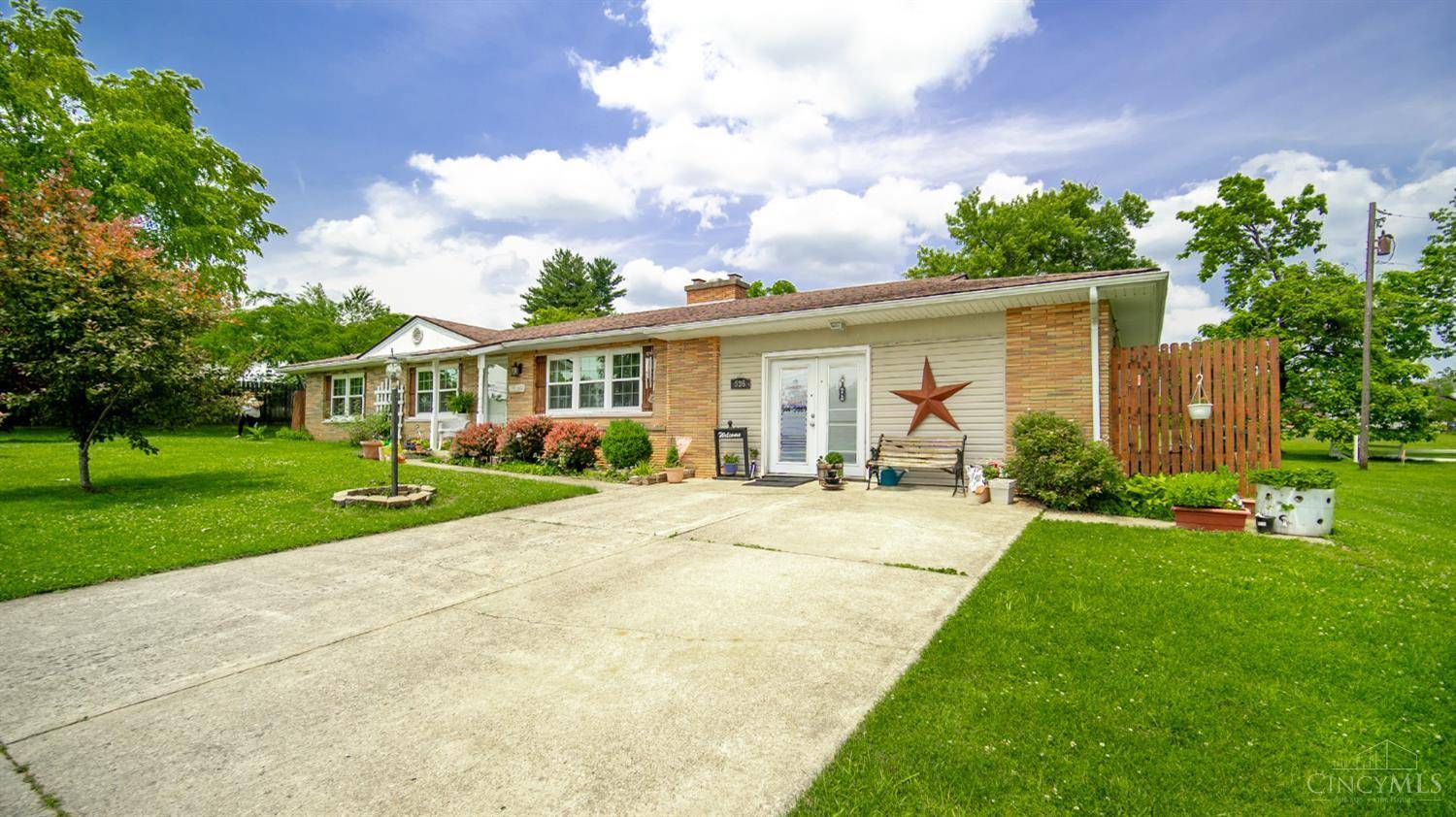 Tiffin Twp, OH 45693,526 E Walnut St