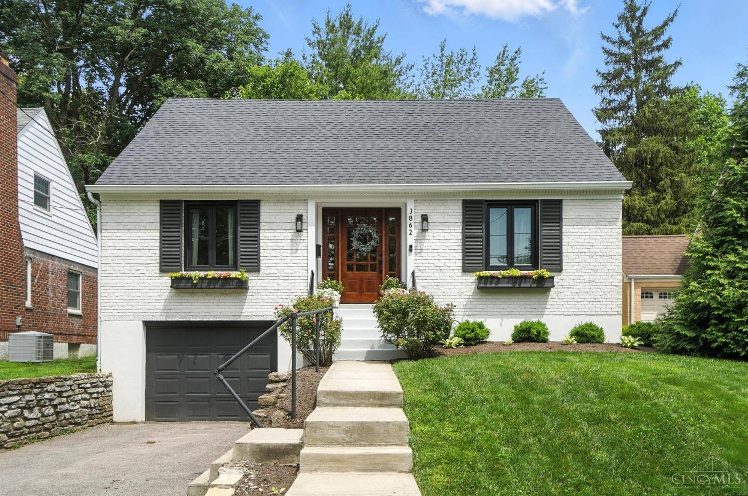 Mariemont, OH 45227,3862 Settle Rd