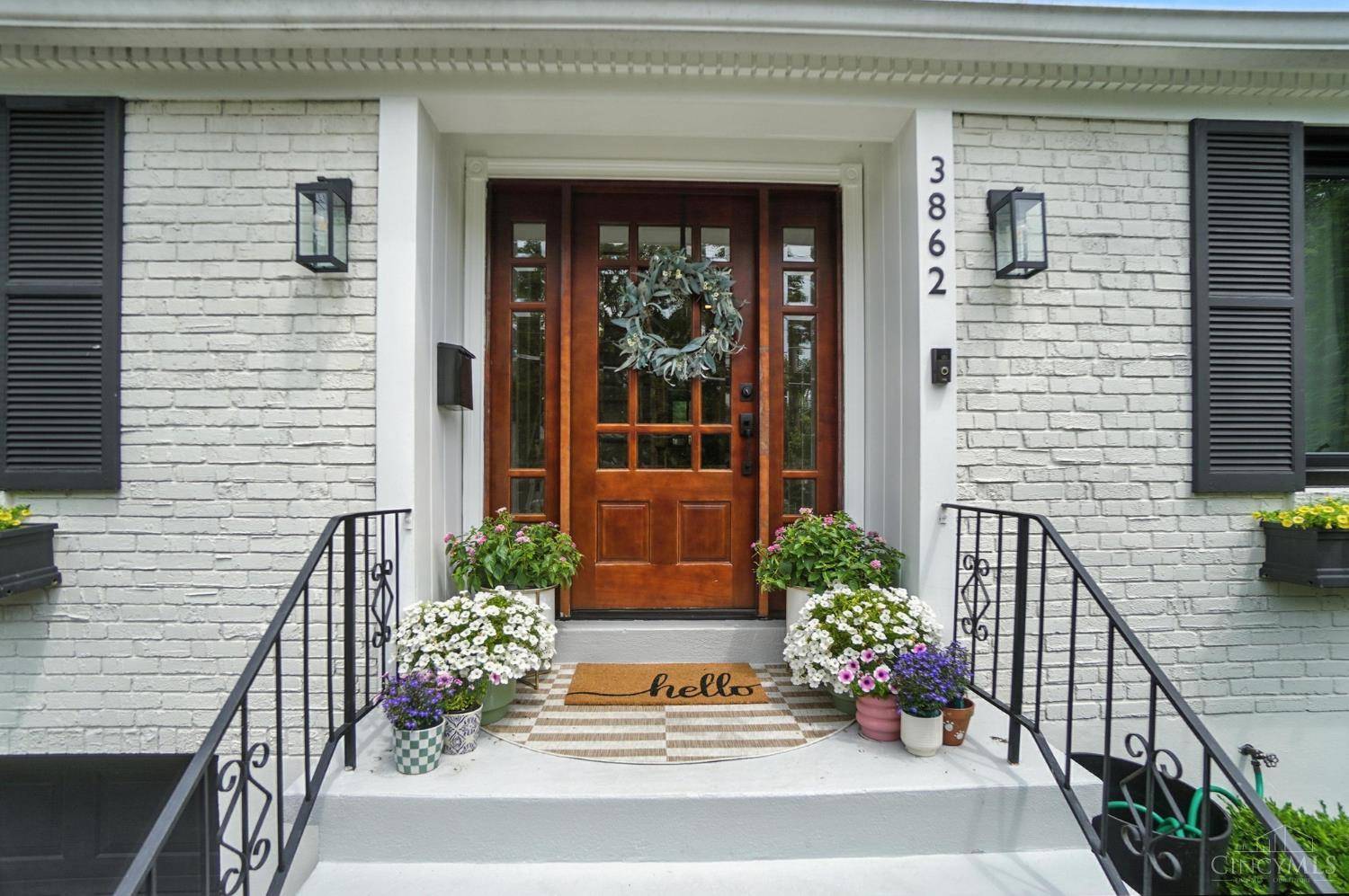 Mariemont, OH 45227,3862 Settle Rd