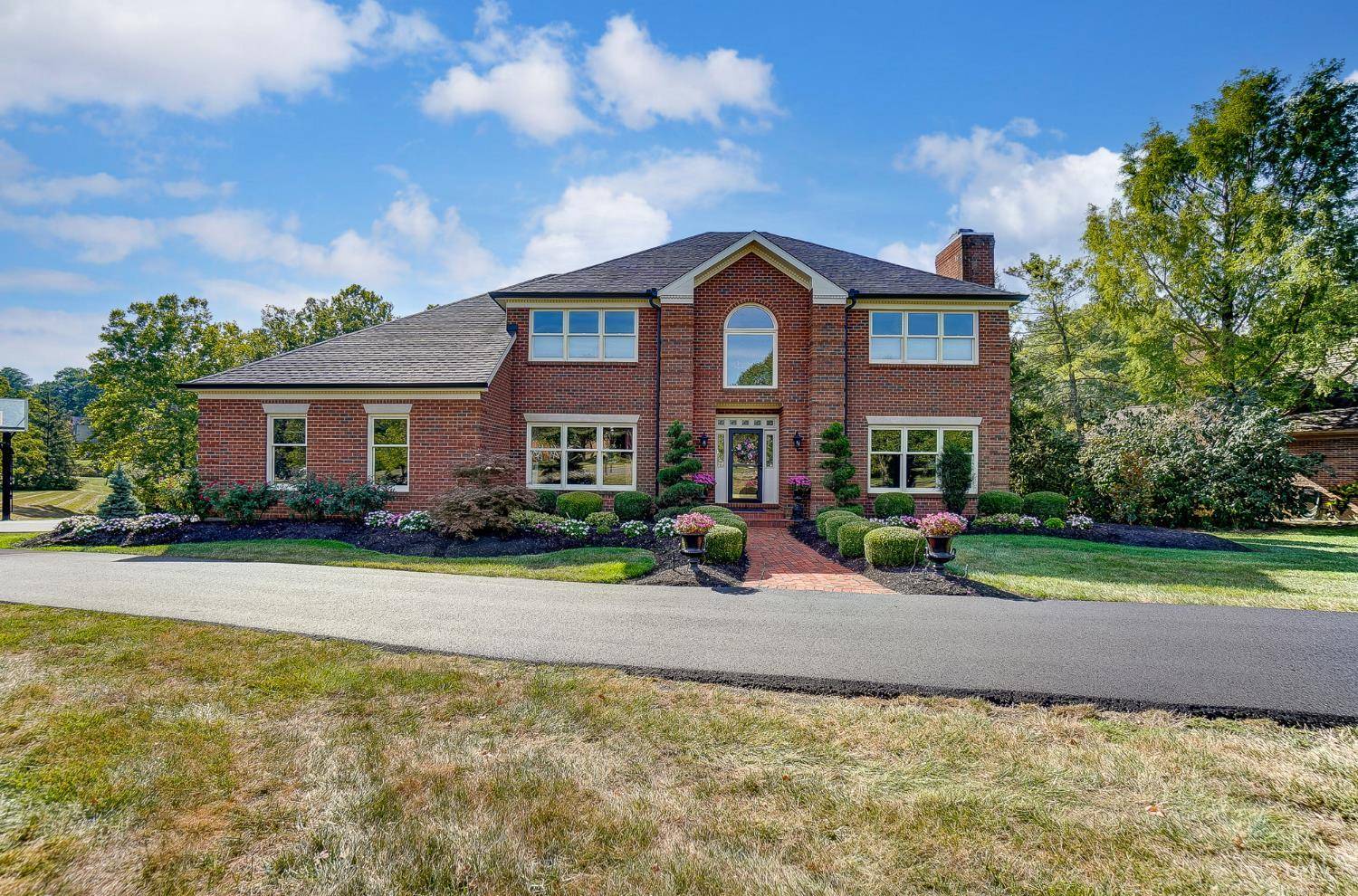 Sharonville, OH 45241,10010 Pond Woods Ln