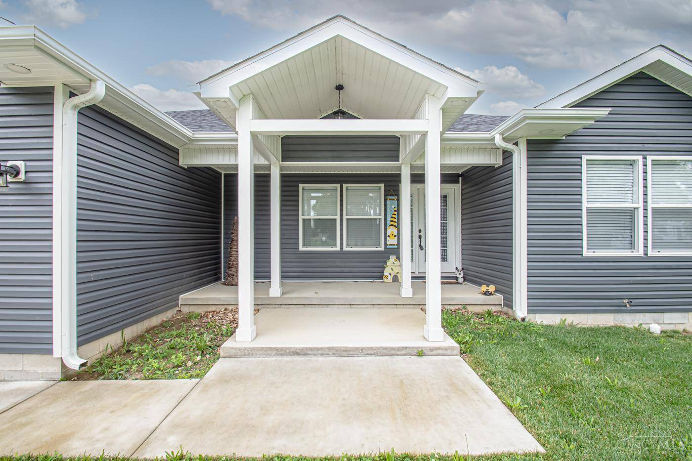 Eaton, OH 45320,299 Longman Dr
