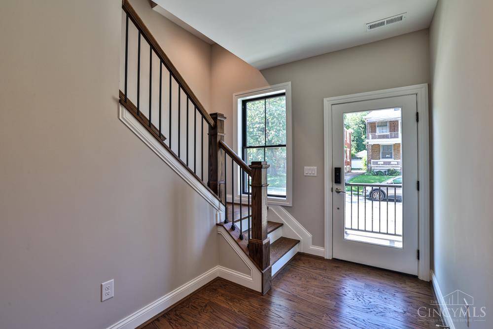 Cincinnati, OH 45209,2908 Robertson Ave