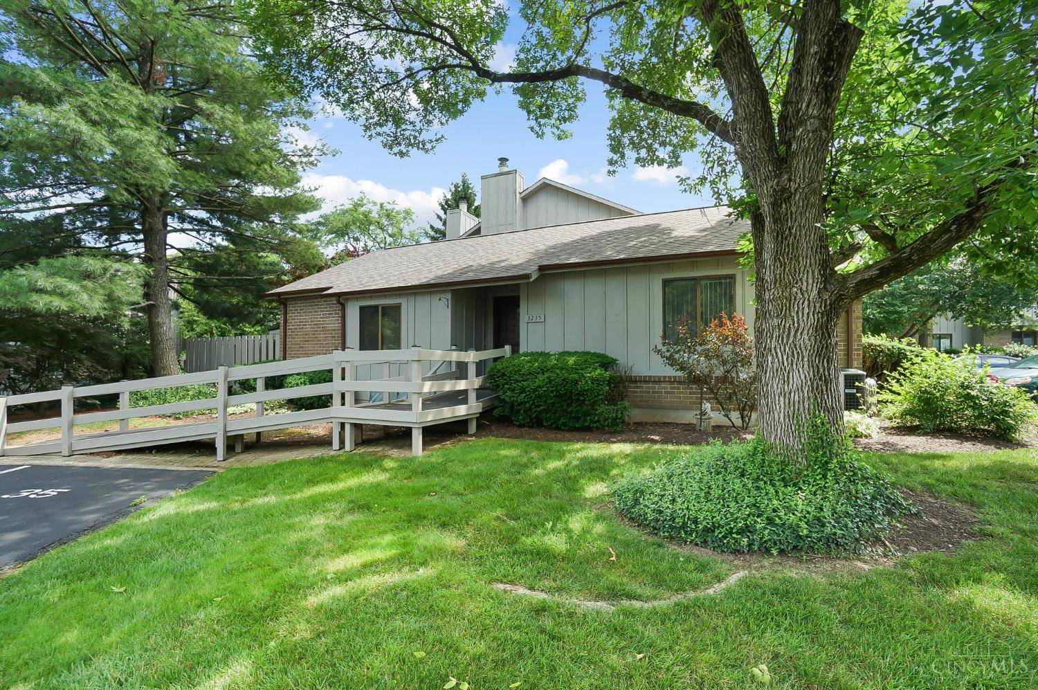 Colerain Twp, OH 45251,3235 Pebblebrook Ln #35