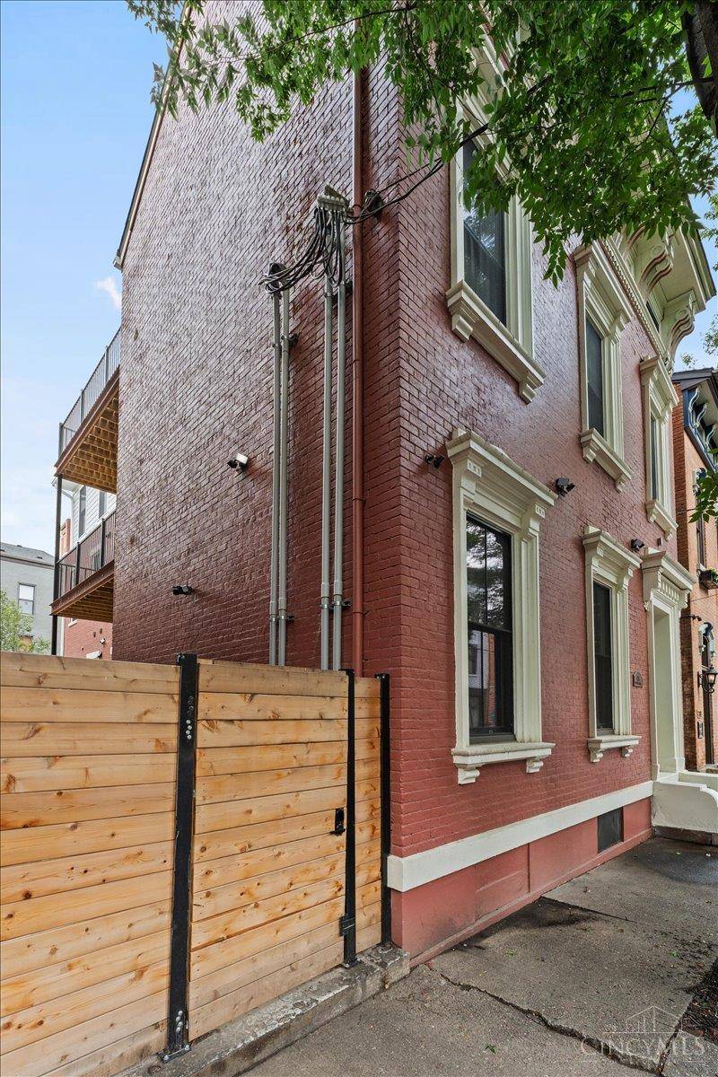 Cincinnati, OH 45202,1431 Republic St #1