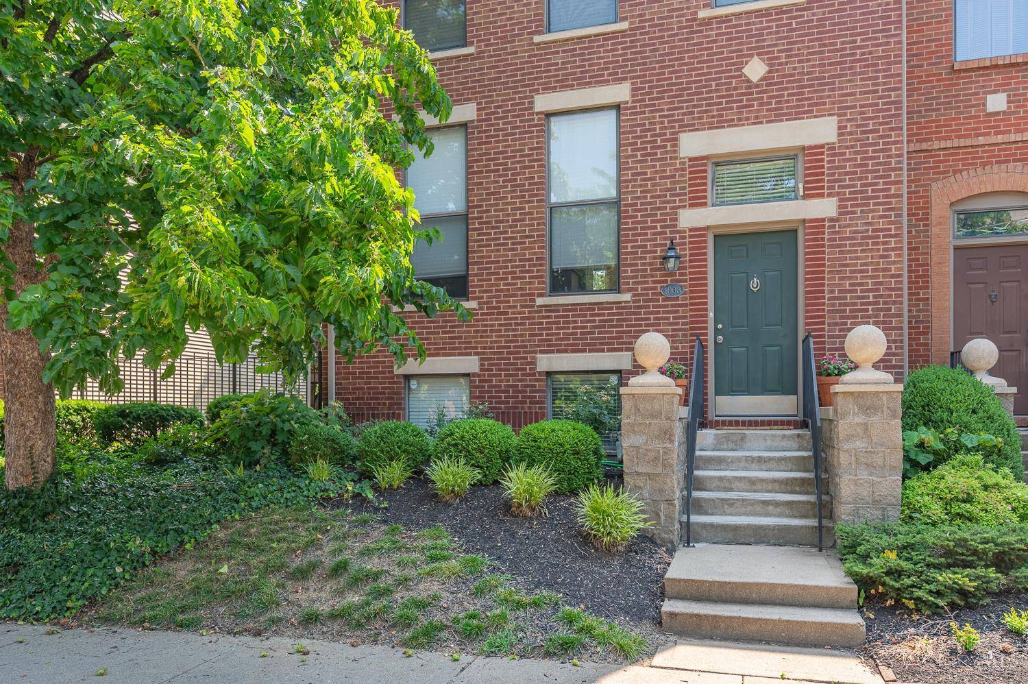 Cincinnati, OH 45203,1008 John St
