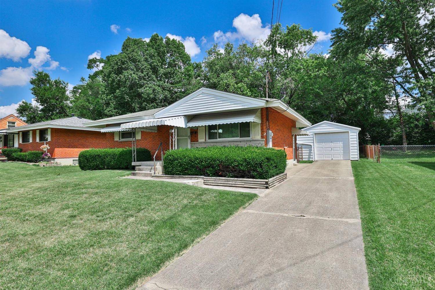 Sharonville, OH 45241,3876 Beavercreek Cir