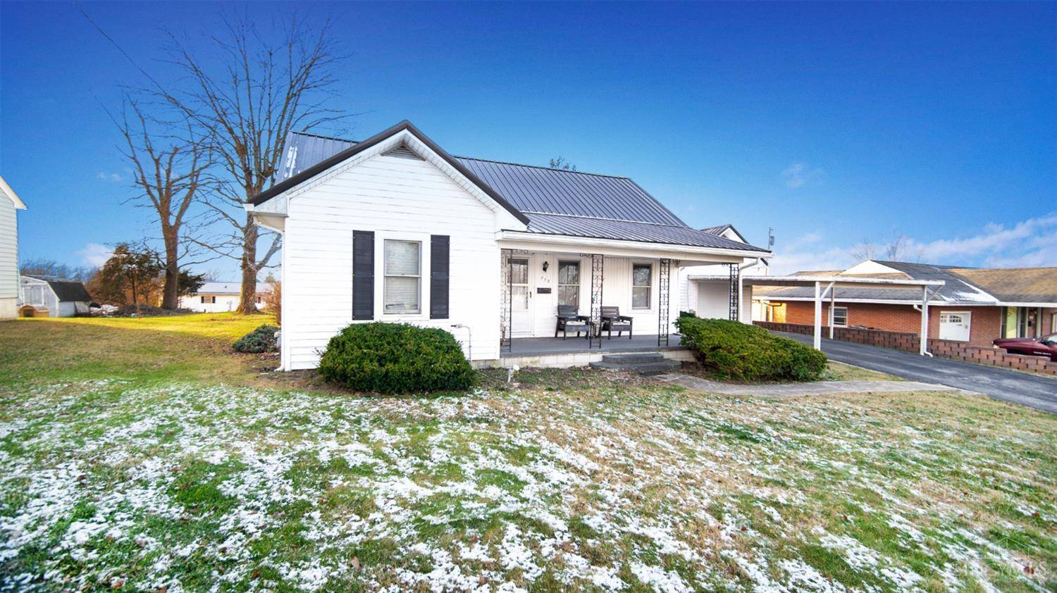 Tiffin Twp, OH 45693,725 E Walnut St
