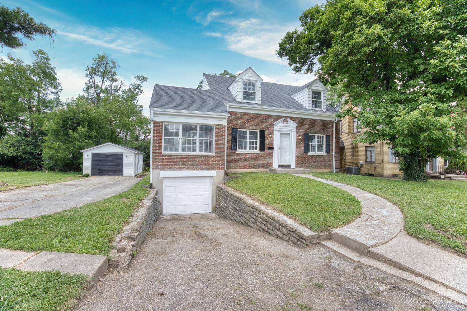Golf Manor, OH 45237,2512 Losantiville Ave
