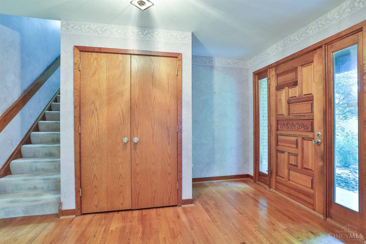 Delhi Twp, OH 45238,613 Genenbill Dr