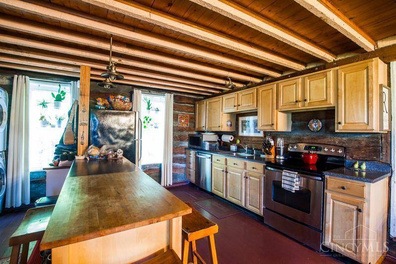 Indian Hill, OH 45242,8515 Hopewell Rd