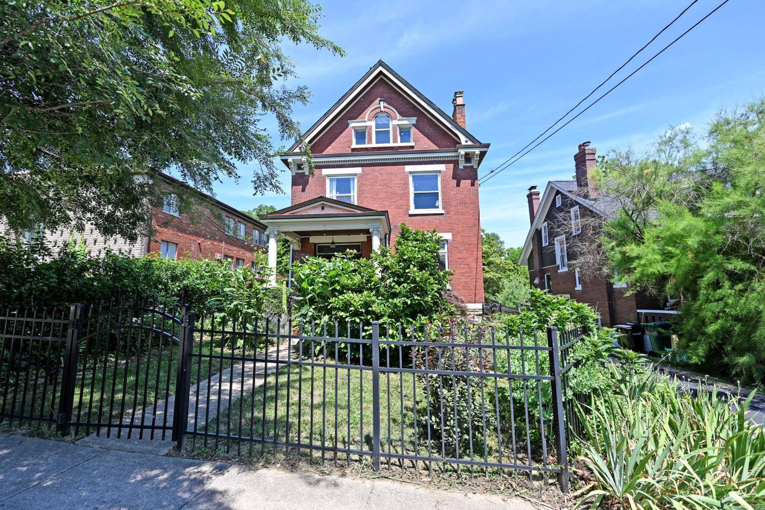 Cincinnati, OH 45223,4374 Hamilton Ave
