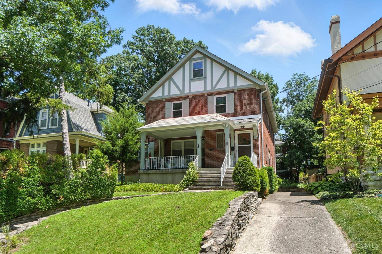 Cincinnati, OH 45220,3358 Morrison Ave