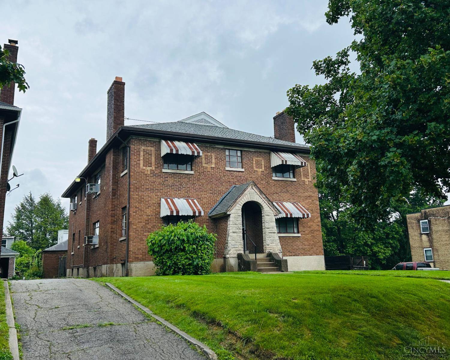 Cincinnati, OH 45214,2530 Hansford Pl