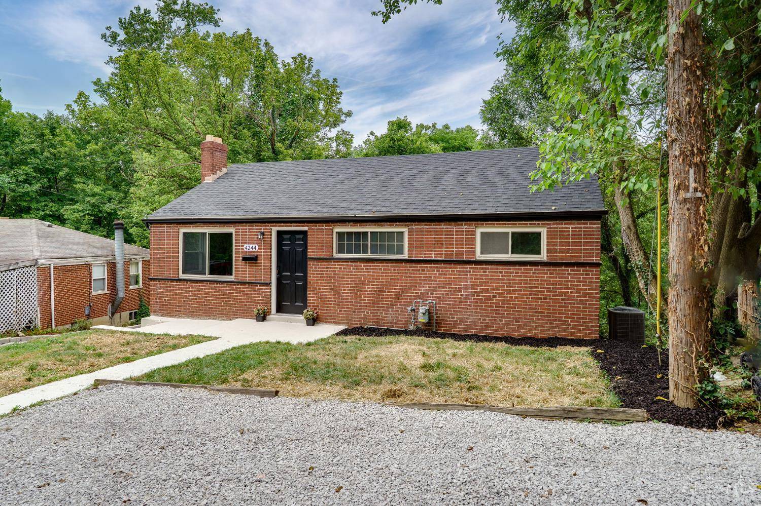 Cincinnati, OH 45238,4244 Fehr Rd