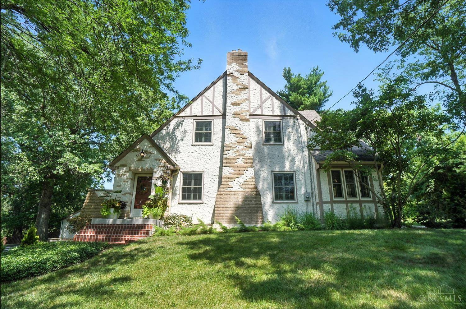 Amberley, OH 45213,6468 Ridge Rd
