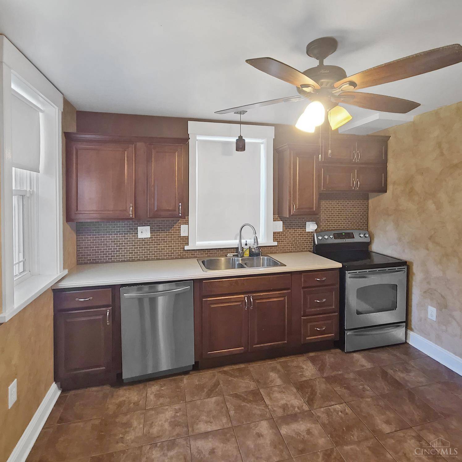 Cheviot, OH 45211,3613 Woodbine Ave