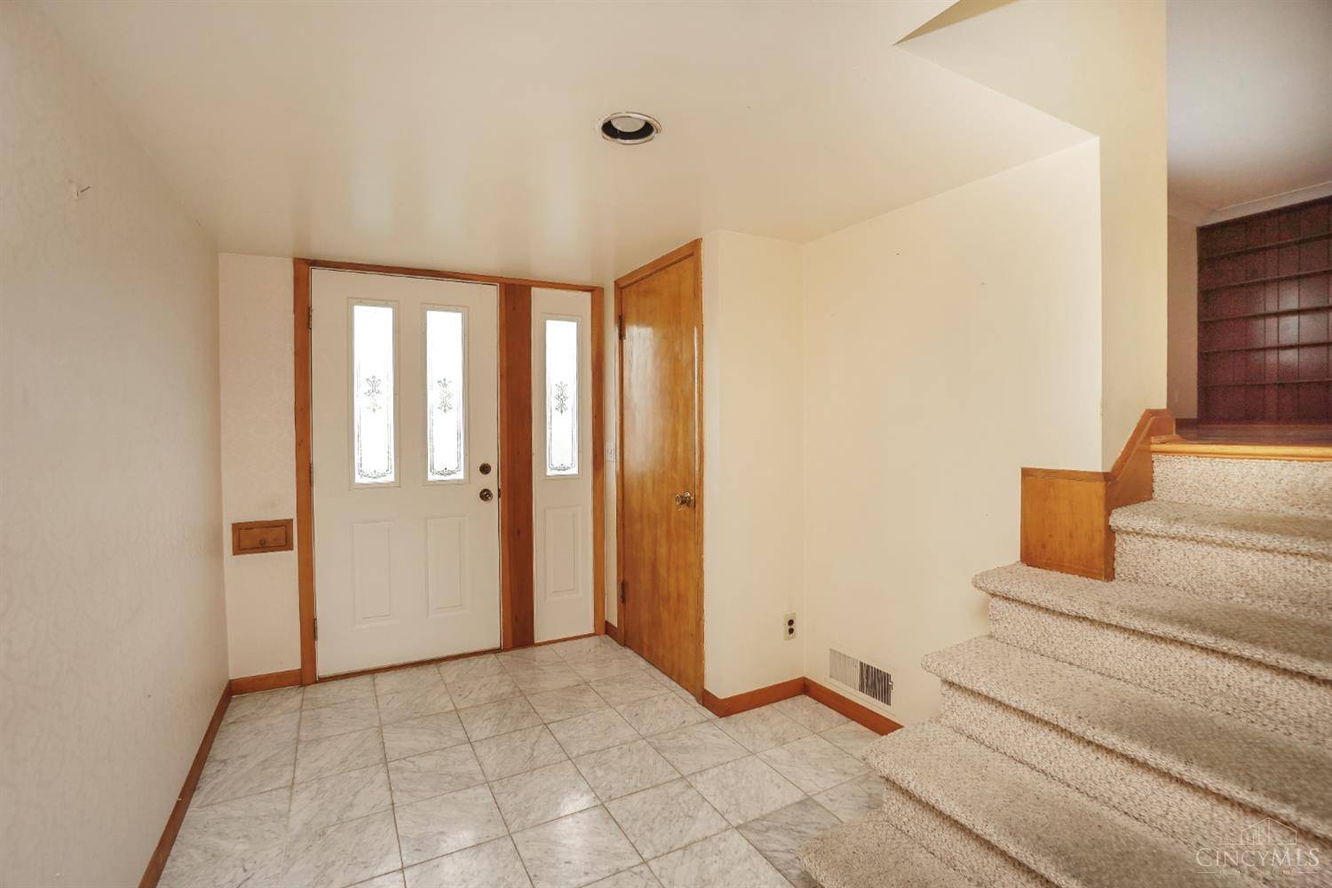 Forest Park, OH 45240,702 W Sharon Rd