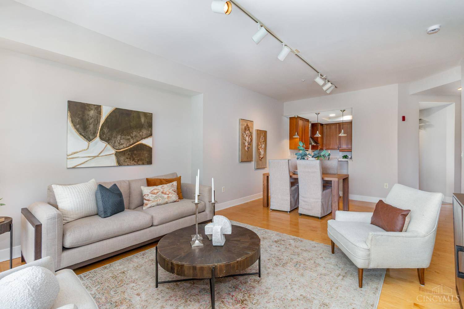 Cincinnati, OH 45202,2260 Riverside Dr #206