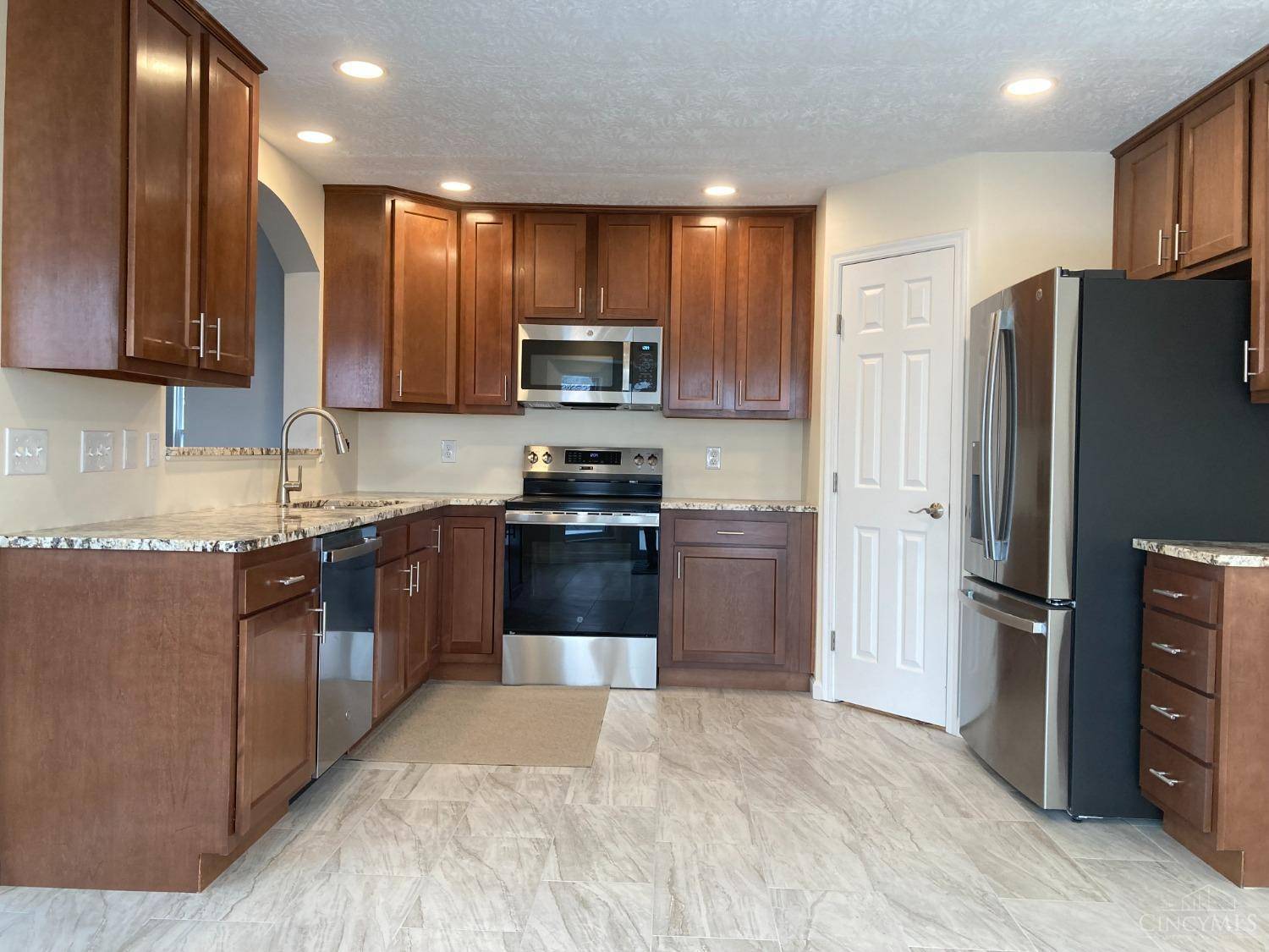 New Richmond, OH 45157,222 Lights Pointe Ct