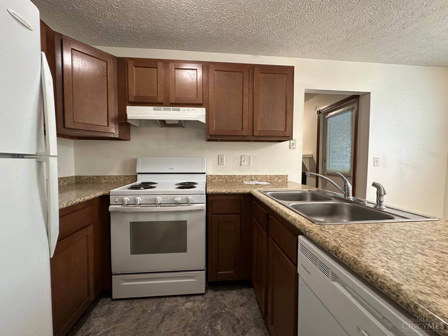 Fairfield, OH 45014,3227 Roesch Blvd #B