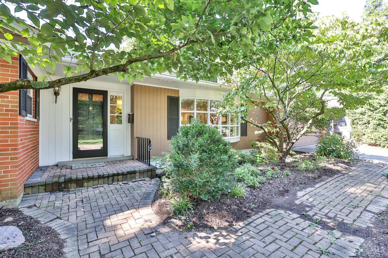 Cincinnati, OH 45215,525 Chisholm Trl