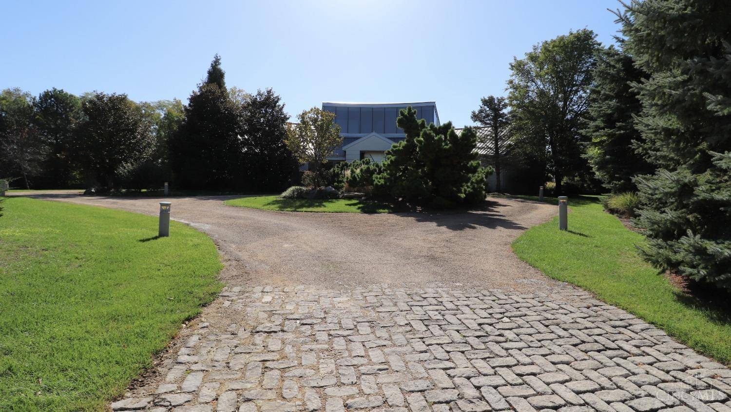 Amberley, OH 45237,3360 Legacy Trace