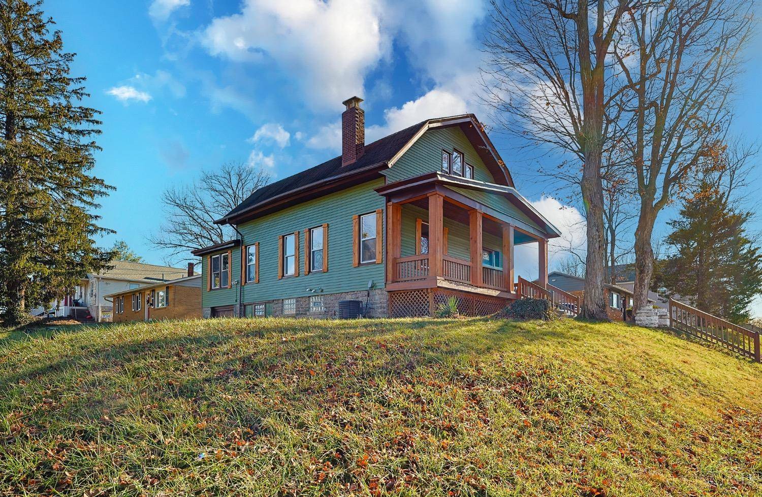 Cincinnati, OH 45213,6218 Coleridge Ave