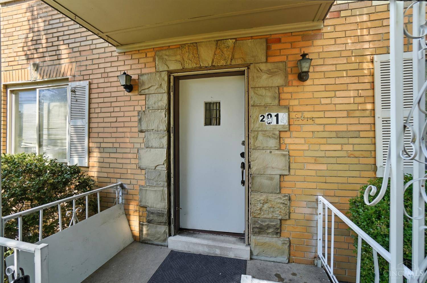 Cincinnati, OH 45238,2914 Queen City Ave