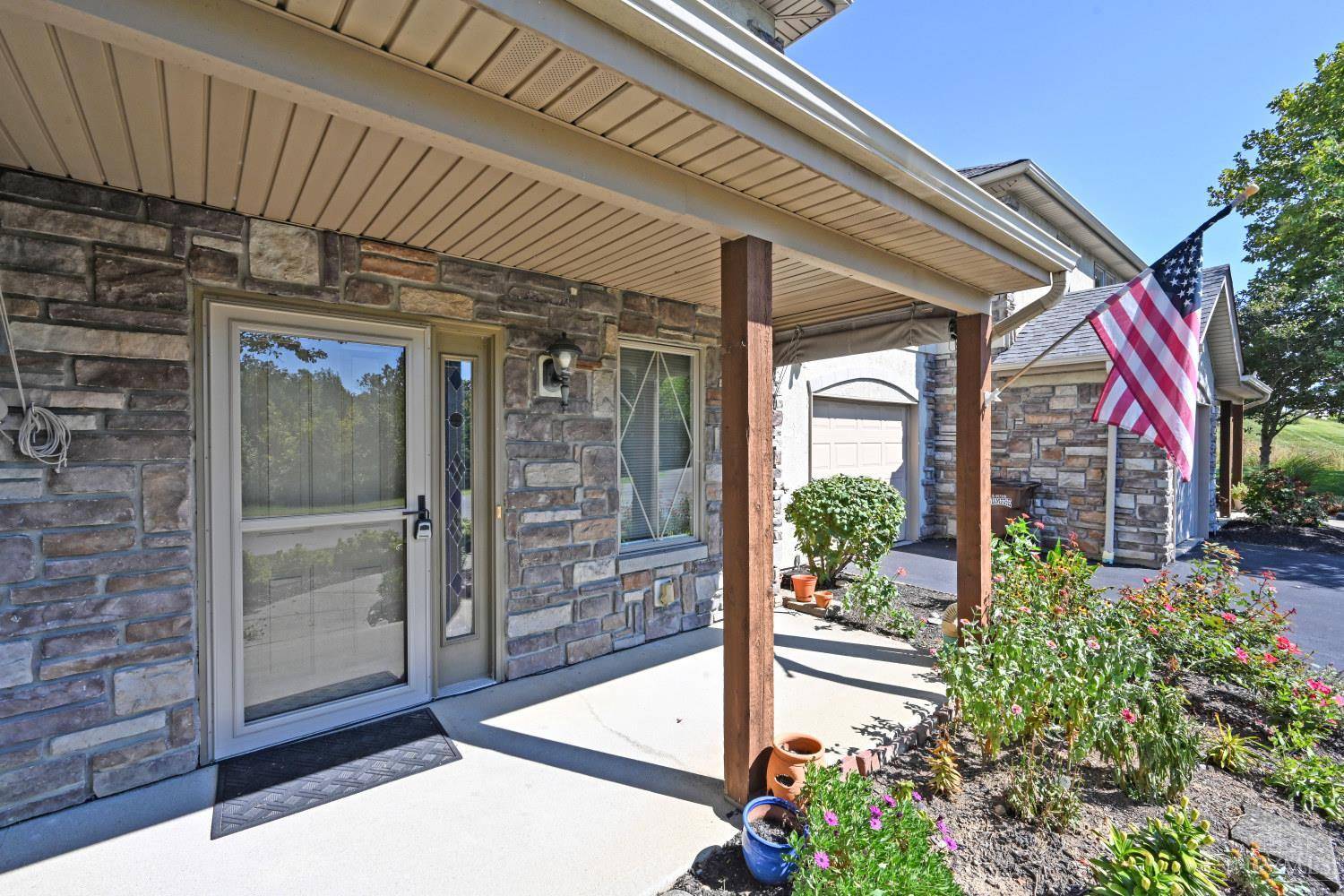 Springdale, OH 45246,228 Edinburgh Ln