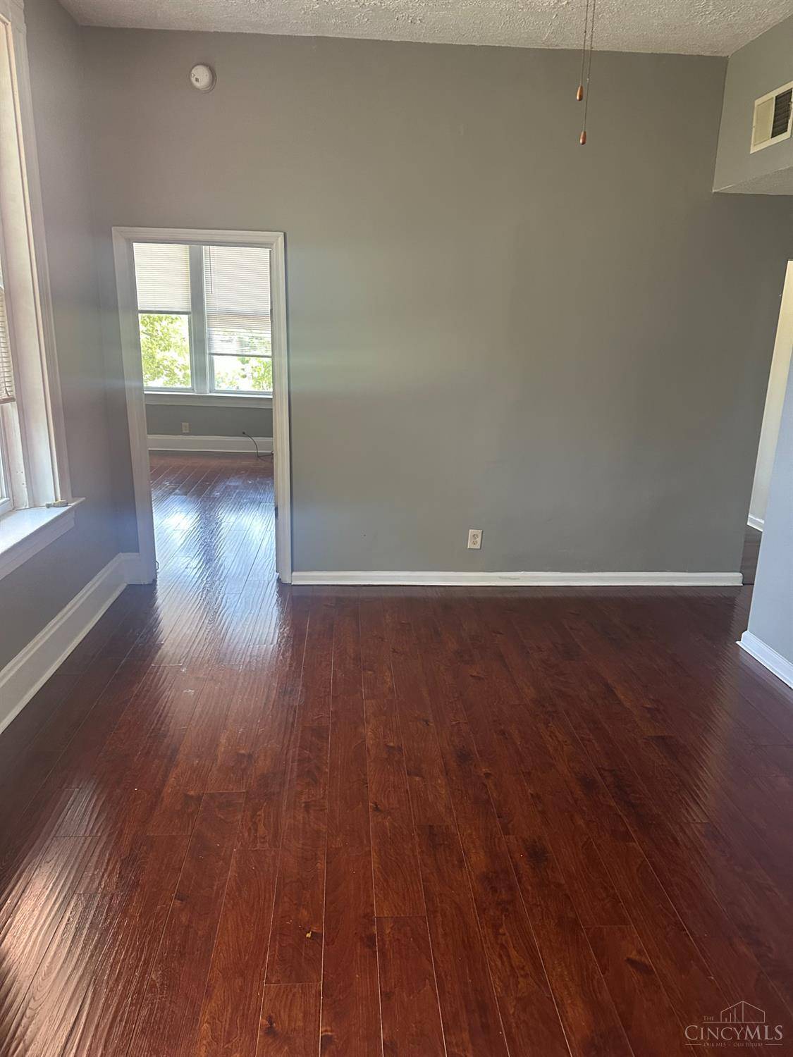 Cincinnati, OH 45214,1916 Linn St