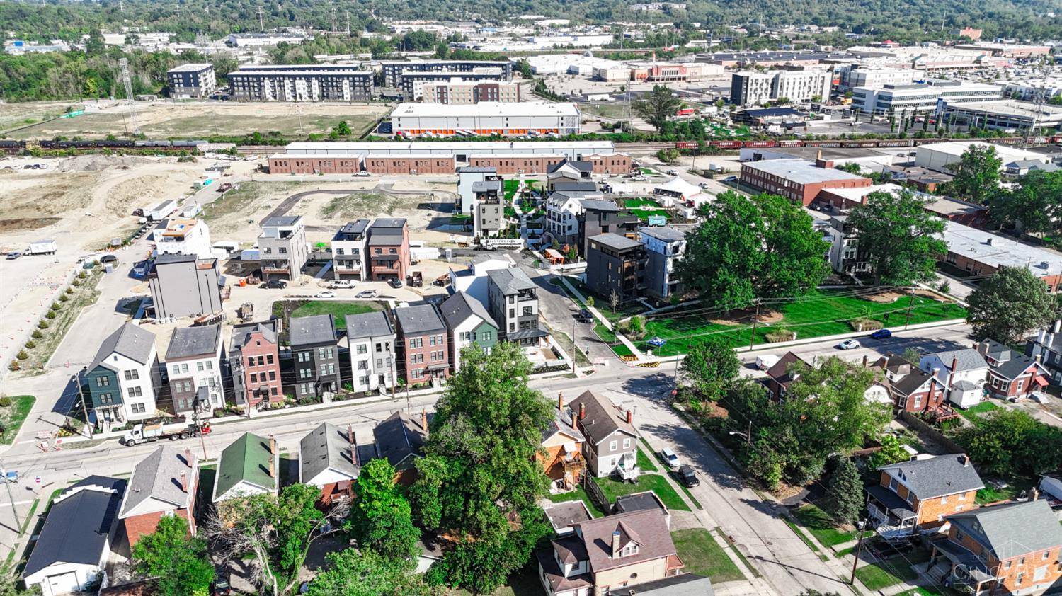 Cincinnati, OH 45209,2905 Three Oaks Ln