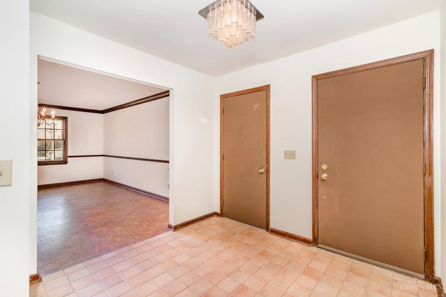 Wyoming, OH 45215,1207 Morts Pass