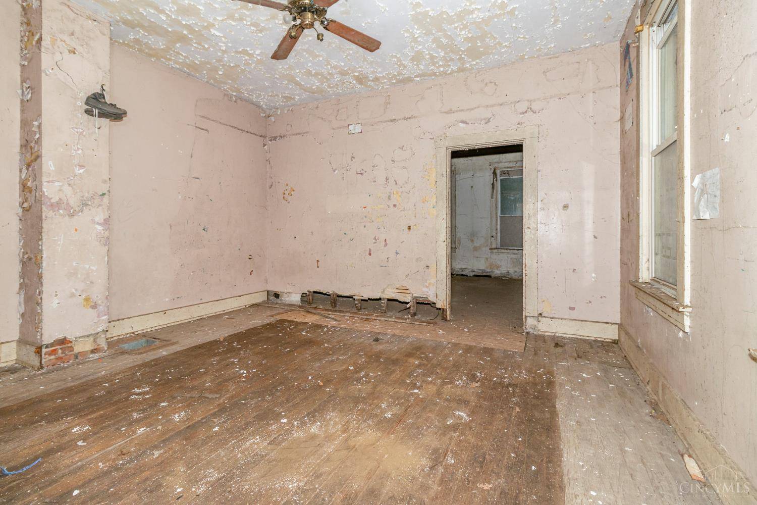 Cincinnati, OH 45214,1817 Forbus St