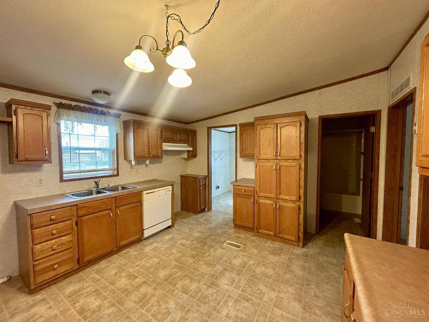 Whiteoak Twp, OH 45171,23 S Taylorsville Rd